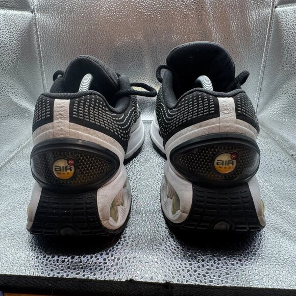 Size‎ 11 Nike Air Max DN Mens Black White Cool Gray Running Sneakers DV3337-003 main image 7